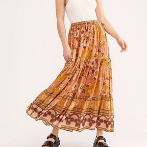 BNWT SPELL AND THE GYPSY BUTTERCUP SKIRT